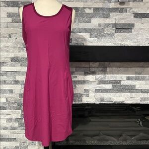 Columbia Omni Wick Dress Size L